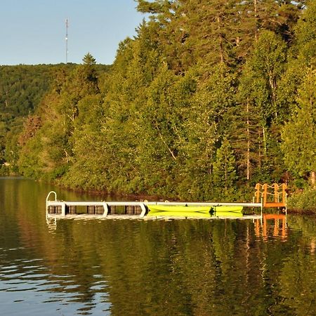 Motel Ours Bleu Lac-Saguay 외부 사진